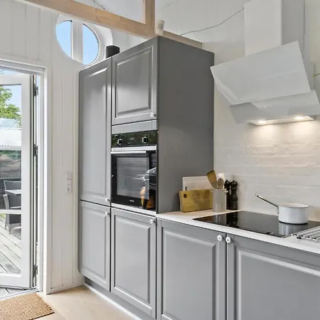 Lovely In With Kitchen Hébergement de vacances *