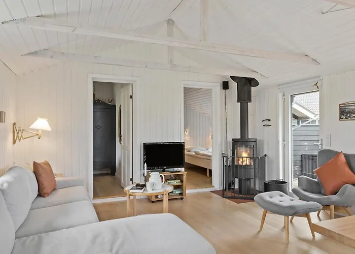 Casa vacanze Lovely In With Kitchen *
