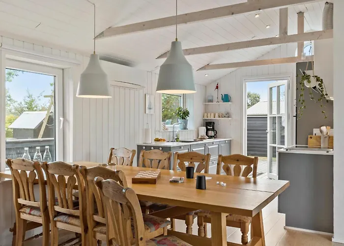 Lovely In With Kitchen *