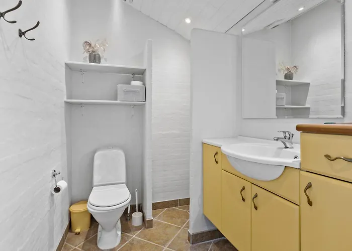 Lovely In With Kitchen